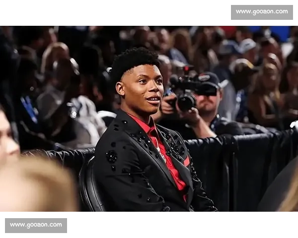 贝利空降盐湖城震撼亮相！主帅亲迎引爆期待